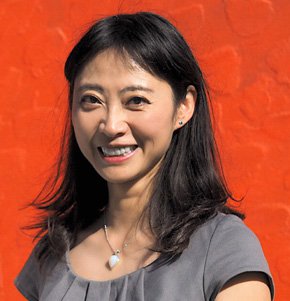 Author Yang Huang headshot